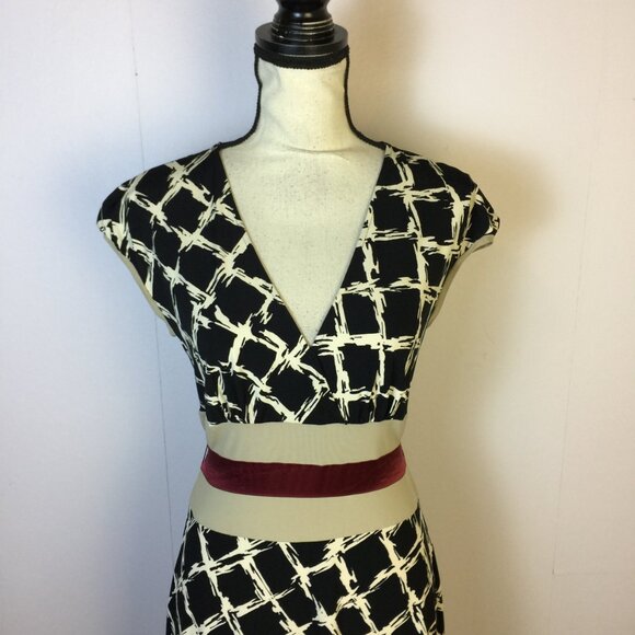 BCBGMaxAzria Faux Wrap A-line Dress Size S Womans Black Grid Cap Sleeve Stretch - Picture 11 of 14